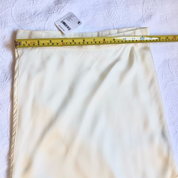 Free People Intimately Ivory Maxi Slip Skirt NWT size Small - Picture 3 of 9